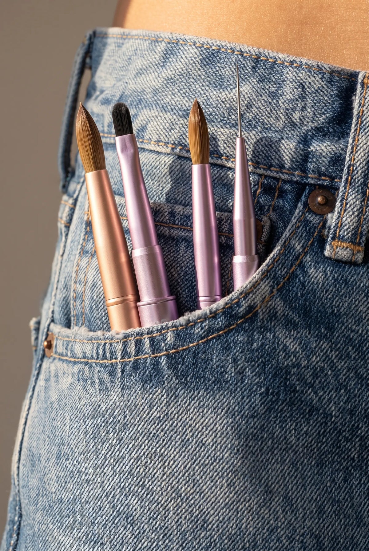 BRUSHES / TOOLS